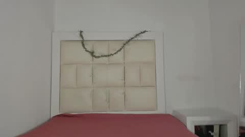 hellen__smith_ online show from 11-08-25, 04:45