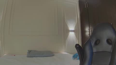 hellen_rice online show from 12-23-25, 05:05