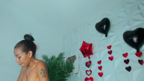 Snapshot of hellen_sky_ chatting on 04-28-26, 07:08 hellen online show from 04-28-26, 07:08