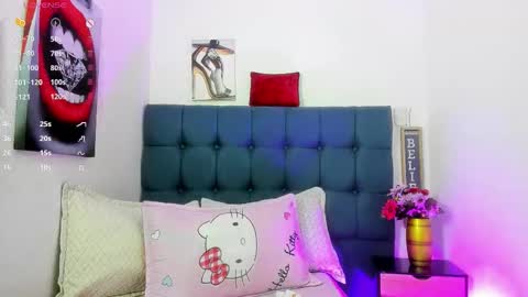 Snapshot of hellen_starx chatting on 11-18-25, 01:04 hellen_starx online show from 11-18-25, 01:04