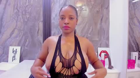 Snapshot of hellenjohansson chatting on 04-26-26, 12:14 Hellen johanson online show from 04-26-26, 12:14