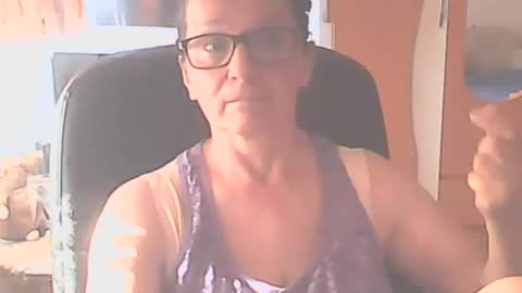 Snapshot of hellenmarie chatting on 06-30-26, 05:19 hellenmarie online show from 06-30-26, 05:19
