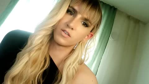 Snapshot of hellenspellman chatting on 03-07-25, 07:52 Helen Spellman online show from 03-07-25, 07:52