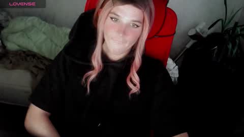 Snapshot of hellenspellman chatting on 09-08-25, 04:28 Helen Spellman online show from 09-08-25, 04:28