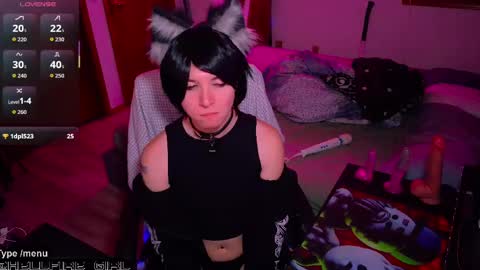 Snapshot of hellfire_girl chatting on 10-06-25, 01:03 Hayley online show from 10-06-25, 01:03