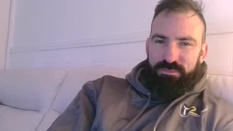 Snapshot of hellobunbunx0 chatting on 10-17-25, 08:06 hellobunbunx0 online show from 10-17-25, 08:06