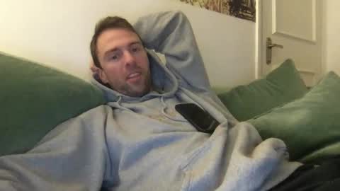 Lucas online show from 10-28-25, 08:33