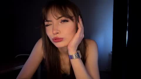 hellyluxury online show from 06-17-26, 06:09