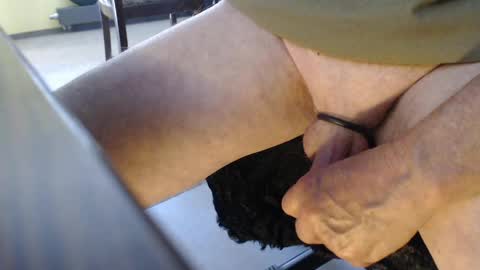 Snapshot of helvella chatting on 05-29-26, 01:53 Helvell online show from 05-29-26, 01:53