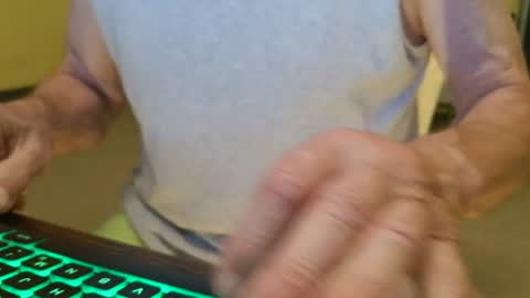 Snapshot of helvella chatting on 07-30-26, 07:46 Helvell online show from 07-30-26, 07:46