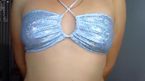 Snapshot of hemiplekta chatting on 11-23-25, 01:16 Hemiplekta online show from 11-23-25, 01:16