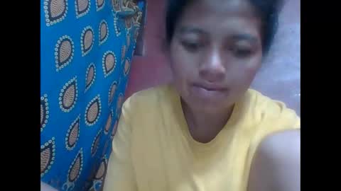 Snapshot of henitsaldy chatting on 10-09-25, 05:55 henitsaldy online show from 10-09-25, 05:55