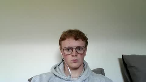 Snapshot of henrietje chatting on 05-15-26, 02:57 henrietje online show from 05-15-26, 02:57