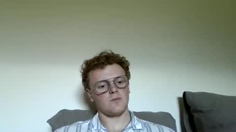 Snapshot of henrietje chatting on 05-25-26, 02:34 henrietje online show from 05-25-26, 02:34