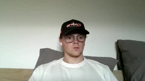 Snapshot of henrietje chatting on 06-01-26, 06:53 henrietje online show from 06-01-26, 06:53