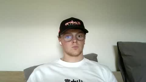 Snapshot of henrietje chatting on 06-04-26, 06:14 henrietje online show from 06-04-26, 06:14