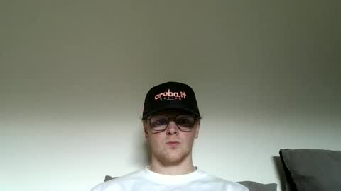 Snapshot of henrietje chatting on 06-06-26, 01:05 henrietje online show from 06-06-26, 01:05