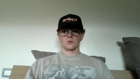 Snapshot of henrietje chatting on 06-15-26, 06:21 henrietje online show from 06-15-26, 06:21