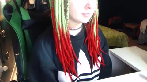 Snapshot of hentaishiing chatting on 03-15-26, 06:25 Hentaishiing online show from 03-15-26, 06:25