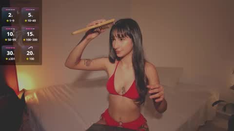 Hello I am Valentina independent Colombian model I love sensuality and pleasure welcome online show from 09-22-25, 01:13