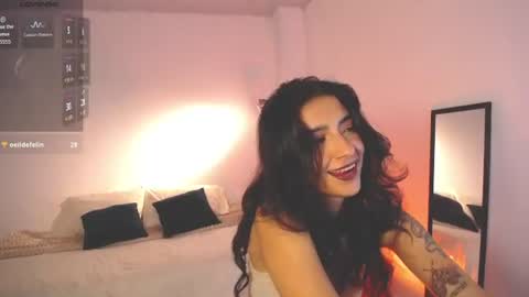 Snapshot of hera_069 chatting on 07-28-26, 10:09 Hello I am Valentina independent Colombian model I love sensuality and pleasure welcome online show from 07-28-26, 10:09