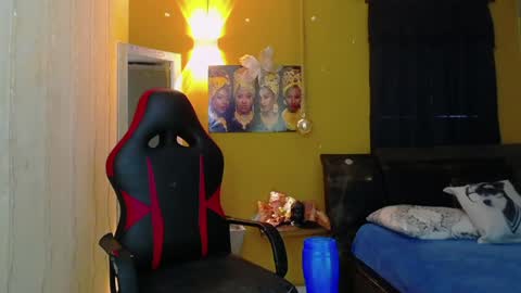 Snapshot of hera_divine chatting on 01-11-25, 07:27 HERA online show from 01-11-25, 07:27