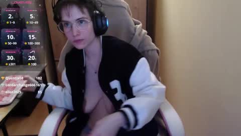 HeraLuna  online show from 12-27-24, 02:04