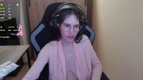 HeraLuna  online show from 01-20-25, 11:10