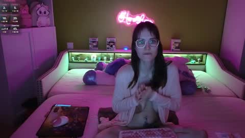 HeraLuna  online show from 02-14-25, 11:09