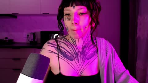 dirty Diana online show from 02-06-25, 12:22