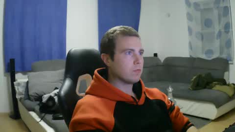 Snapshot of herbstenden chatting on 01-30-25, 10:51 John Pearl online show from 01-30-25, 10:51