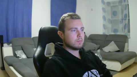 Snapshot of herbstenden chatting on 02-27-25, 10:20 John Pearl online show from 02-27-25, 10:20