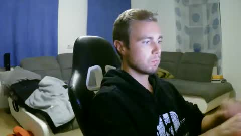 Snapshot of herbstenden chatting on 09-14-25, 08:30 John Pearl online show from 09-14-25, 08:30