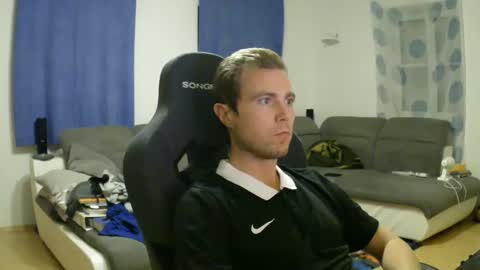 John Pearl online show from 04-16-26, 06:41