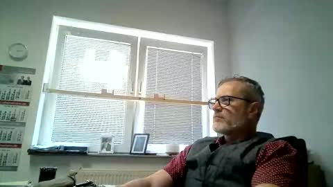 hering76 online show from 06-08-26, 01:00