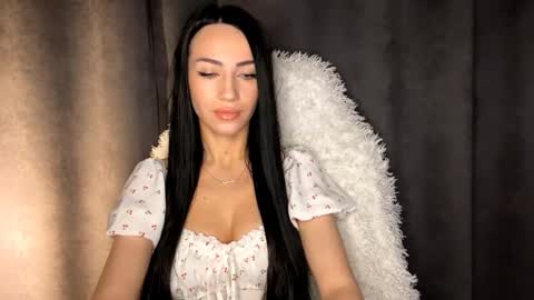 Eva online show from 10-14-25, 09:26