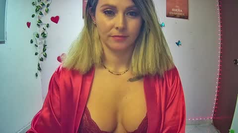 Hestesiaxx online show from 02-26-25, 01:43