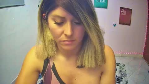 Hestesiaxx online show from 01-09-26, 02:36