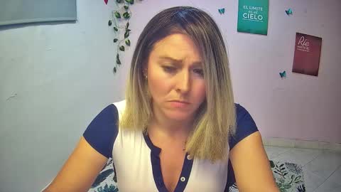 Hestesiaxx online show from 02-19-26, 11:01