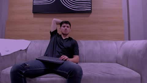 heteros men online show from 12-03-25, 02:37