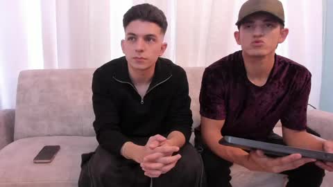 heteros men online show from 05-16-26, 07:23