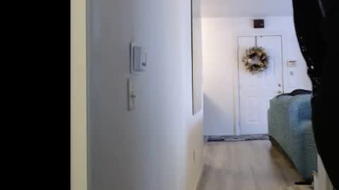 Snapshot of hevin69 chatting on 12-14-25, 07:40 hevin69 online show from 12-14-25, 07:40