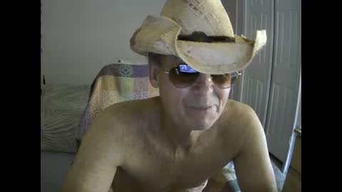 Snapshot of hewes1 chatting on 01-17-25, 09:28 hewes1 online show from 01-17-25, 09:28