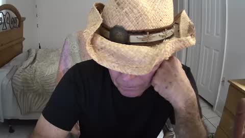 Snapshot of hewes1 chatting on 02-04-25, 07:22 hewes1 online show from 02-04-25, 07:22