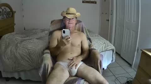 Snapshot of hewes1 chatting on 02-13-25, 07:24 hewes1 online show from 02-13-25, 07:24