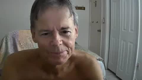 Snapshot of hewes1 chatting on 09-29-25, 09:36 hewes1 online show from 09-29-25, 09:36