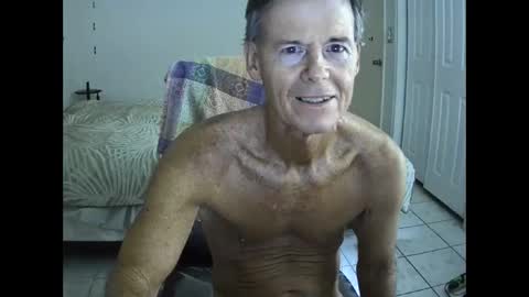 Snapshot of hewes1 chatting on 11-13-25, 10:47 hewes1 online show from 11-13-25, 10:47