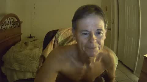Snapshot of hewes1 chatting on 12-16-25, 04:28 hewes1 online show from 12-16-25, 04:28