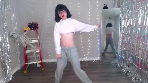 Snapshot of hexivu chatting on 02-26-26, 12:42 salem online show from 02-26-26, 12:42