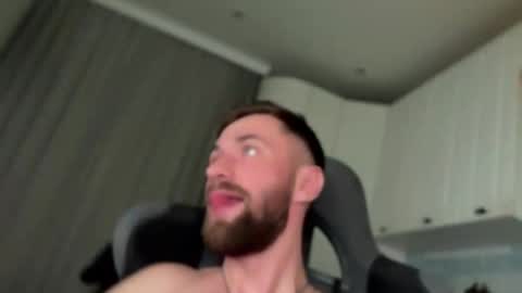 Arnold online show from 02-27-26, 06:41